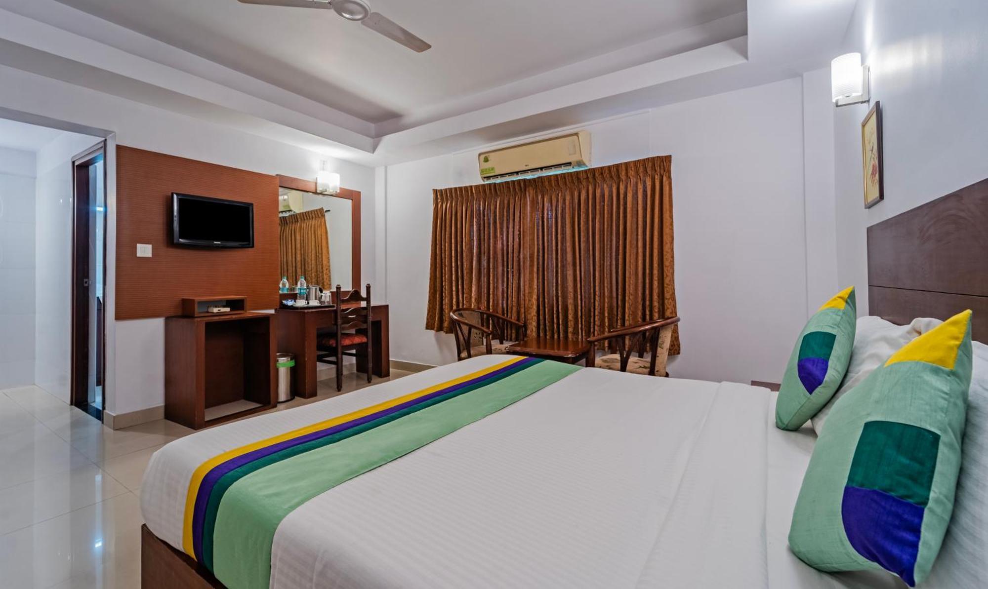Central Hotel Thrissur Esterno foto