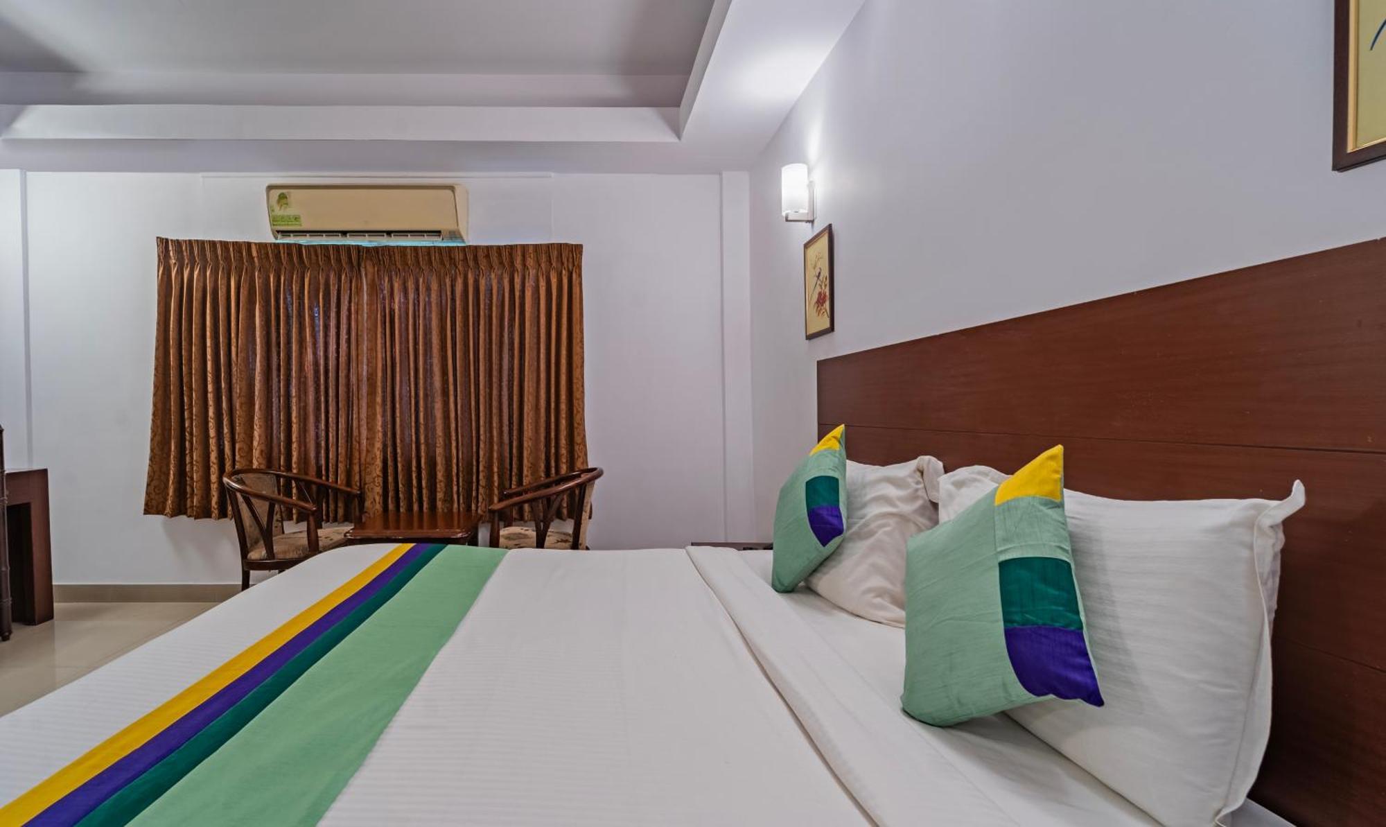 Central Hotel Thrissur Esterno foto