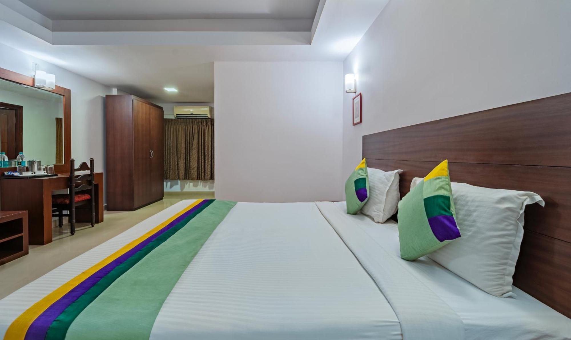 Central Hotel Thrissur Esterno foto