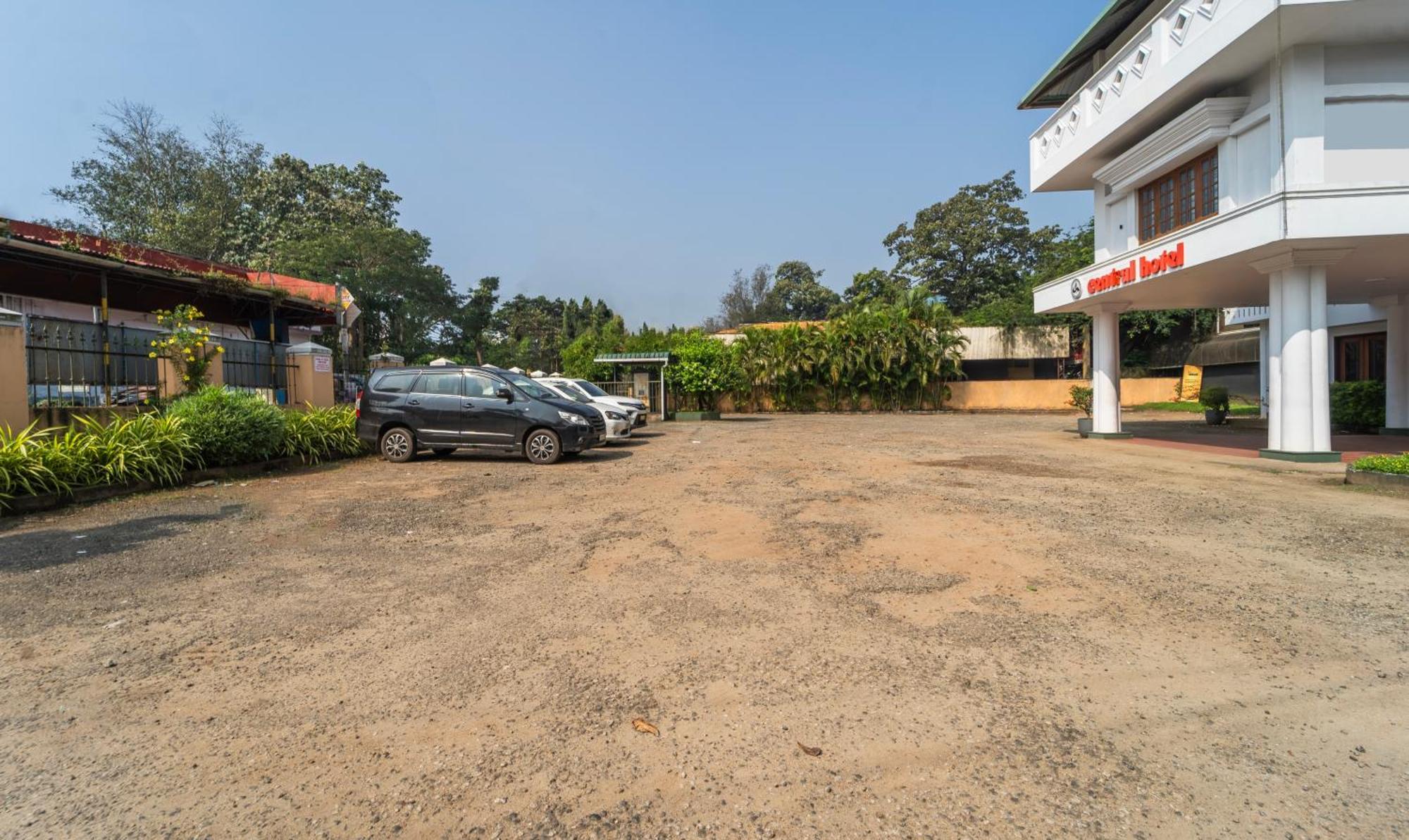 Central Hotel Thrissur Esterno foto